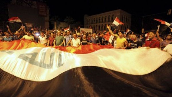  القوات الامنية لجأت الى استخدام القوة لتفريق تظاهرة امام مبنى محافظة بابل 