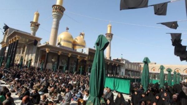 تدفق الزوار مشيا على الأقدام كتقليد لإحياء ذكرى وفاة الإمام الكاظم تدفق الزوار مشيا على الأقدام كتقليد لإحياء ذكرى وفاة الإمام الكاظم