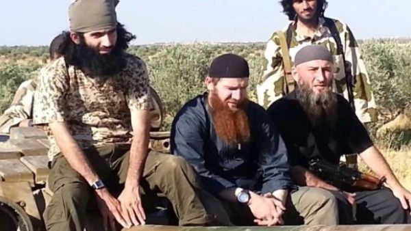 هروب جميع قادة تنظيم “داعش” الأجانب من الموصل باتجاه سوريا