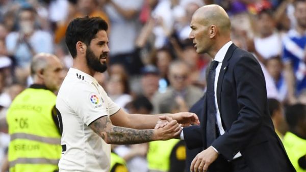 Zinedine Zidane's second spell in charge of Real Madrid started with a win as the recalled Isco and Gareth Bale downed Celta Vigo in LaLiga.