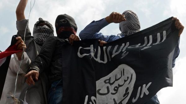 Young boys with ISIS flag (AFP/File Photo)	
