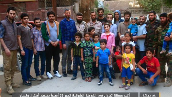  الصفقة تمت على دفعتين، عبر معبر المخيم المؤدي إلى ضاحية الإسكان