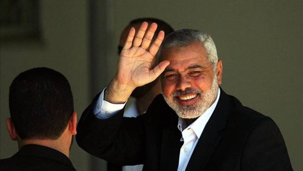  أكد أمير قطر تضامن بلاده الكامل مع الشعب الفلسطيني 
