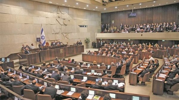 صادق الكنيست على مشروع قانون يحظر بموجبه زيارة ذوي أسرى حركة حماس في السجون الإسرائيلية