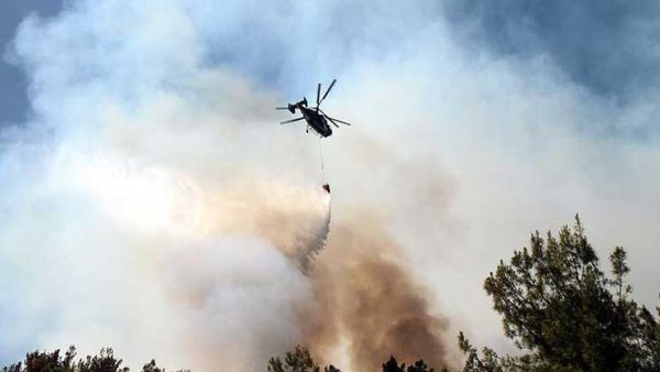 طائرة زراعية إسرائيلية ترش المبيدات على حدود قطاع غزة