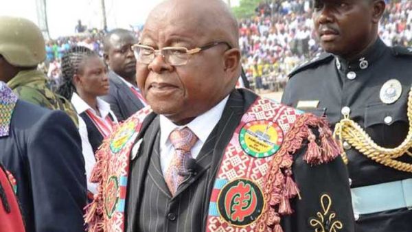 رئيس البرلمان الغاني أرون مايك