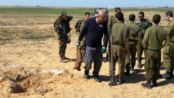 القذيفة الصاروخية سقطت في أرض خلاء بالنقب الغربي