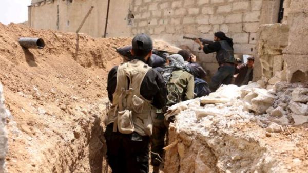 مقاتلون من جماعة حيش الاسلام في الغوطة الشرقية
