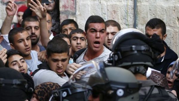 تجدد المواجهات في المسجد الأقصى لليوم الثالث على التوالي
