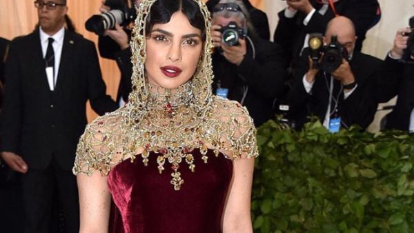 Priyanka Chopra has hailed the wedding of Prince Harry and Meghan Markle a symbol of "change and hope".
(Source: priyankachopra/ Instagram)