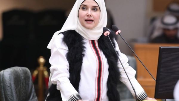 الدكتورة جنان بوشهري- وزيرة الدولة لشؤون الإسكان في الكويت