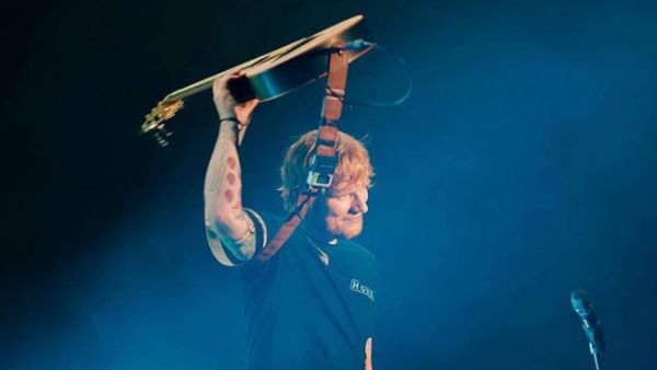 Ed Sheeran makes sure he goes back home often when he's on tour to "rest up". (Source: @teddysphotos / Instagram )