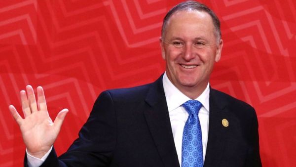 استقالة رئيس وزراء نيوزيلندا "لأسباب عائلية"