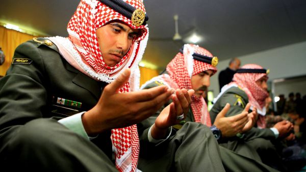 جنود اردنيون يشيعون زملاءهم - صورة عامر خليفة