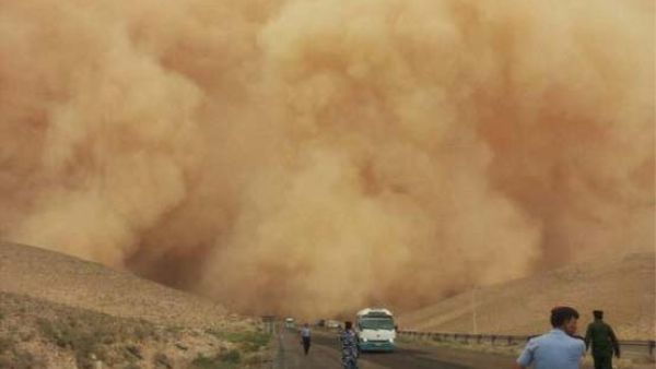 Sandstorms hit Jordan as a heat wave moved into the Middle East. (Twitter)