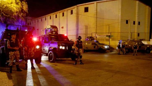 كان الأردن سمح الاثنين للدبلوماسي الذي اطلق النار بالمغادرة برفقة السفيرة شلاين 