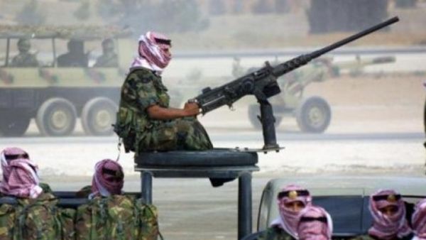 تحدث الشهود عن اطلاق نار كثيف وانفجارات