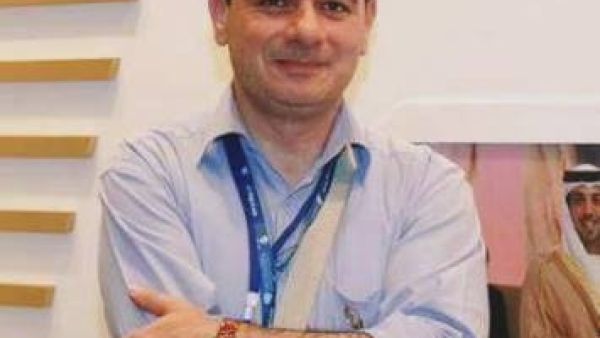 الكاتب والصحفي تيسير سلمان النجار عضو نقابة الصحفيين و رابطة الكتاب الأردنيين 