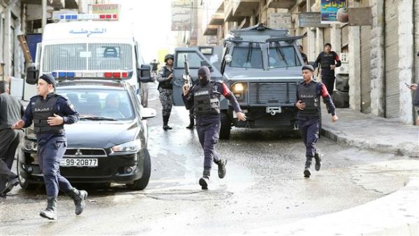 Jordanian forces are seen securing a street in the town of Irbid, 80 kms north of Amman near the border with Syria, on March 2, 2016, following a security operation targeting a group of suspected militants. (AFP/File)