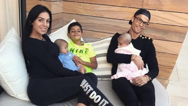 عائلة كريستيانو رونالدو