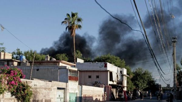 Black smoke was seen rising from the vicinity of the US embassy in Kabul. (Twitter) Black smoke was seen rising from the vicinity of the US embassy in Kabul. (Twitter)