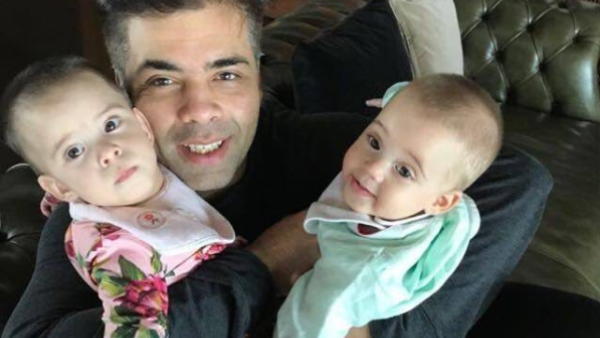 كاران جوهر برفقة التوأم (nstagram.com/karanjohar)