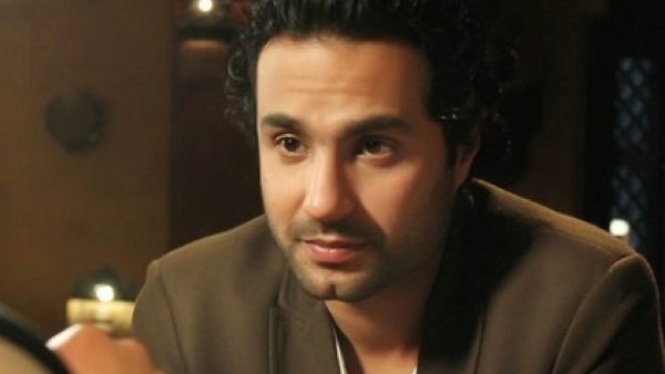 كريم فهمي يوجه رسالة اعتذار إلى جمهوره 