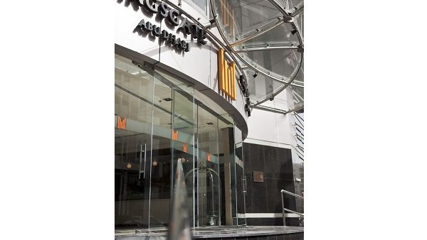 يقع فندق كِنجزجيت أبو ظبي في وسط المدينة، بحيث سيتيح للضيوف اكتشاف أماكن الجذب فيها مثل جزيرة ياس. يقع فندق كِنجزجيت أبو ظبي في وسط المدينة، بحيث سيتيح للضيوف اكتشاف أماكن الجذب فيها مثل جزيرة ياس.