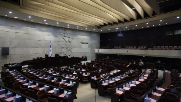 الكنيست يصادق على قانون يمنع تصوير الجنود الإسرائيليين
