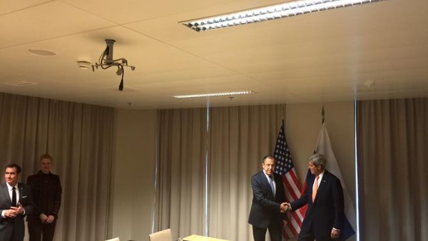 من لقاء كيري لافروف 