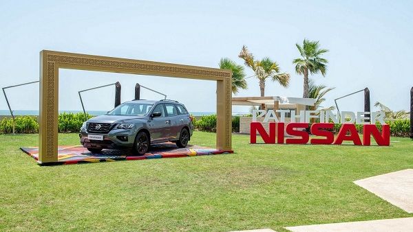 The updated appearance of Nissan Pathfinder Midnight edition incorporates the latest Nissan signature design elements introduced on the award-winning Maxima sport sedan and Murano crossover. 