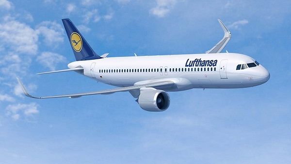 قامت مجموعة لوفتهانزا ايضاً بإضافة ثلاثة طائرات من طراز A320ceo ليكون بذلك إجمالي الطلبية الخاصة بالشركة هو ٢٧٣ طائرة من طراز A320ceo. 