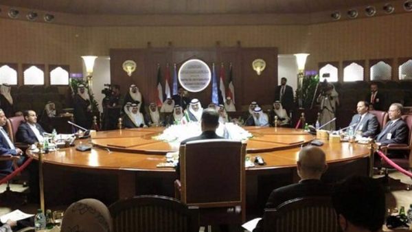 العليمي دعا إلى وقف العبث بجهاز الدولة وحوثنة الوظيفة العامة - أرشيف