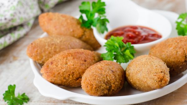 طريقة عمل الكبة المقلية بالأرز
