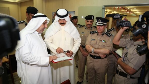 قال ناشطون إن "شرطة نسائية" حضرت حفل الزفاف - أرشيف