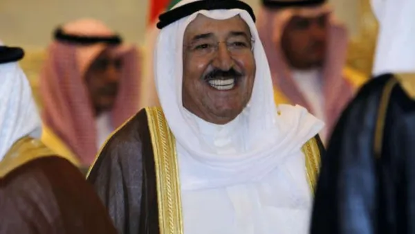 الرسالة سلمها وزير خارجية قطر إلى أمير دولة الكويت
