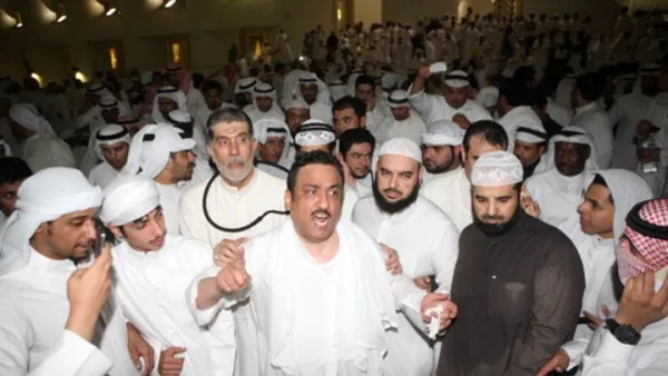 كانت محكمة الجنايات برأت في 2013 جميع المتهمين في القضية، إلا أن النيابة العامة استأنفت على الحكم