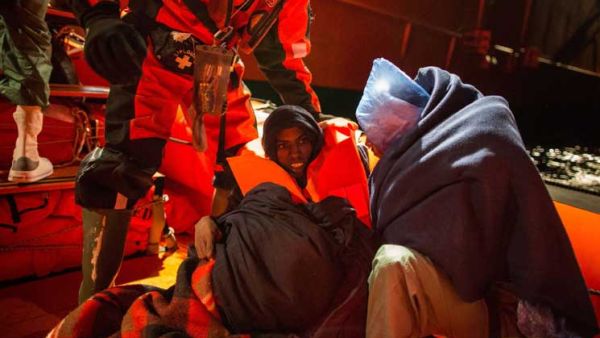 تفكيك شبكة متخصصة بالهجرة السرية إلى أوروبا عبر ليبيا