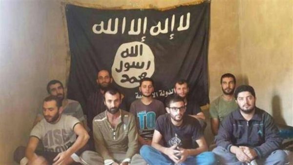 وآخر زيارة لهم كانت في مناسبة عيد الفطر بموافقة من الخاطفين حينها