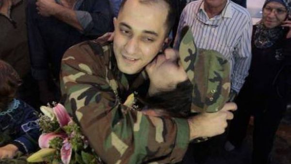 لبنان يحتفل بجنوده المحررين