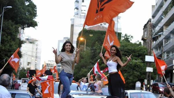 لبنان.. حوار وطني لإنهاء الأزمة السياسية ينطلق وسط أجواء من التشاؤم
