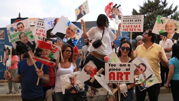 المشنوق لن يسمح لاحد باختراق مقر الحكومة