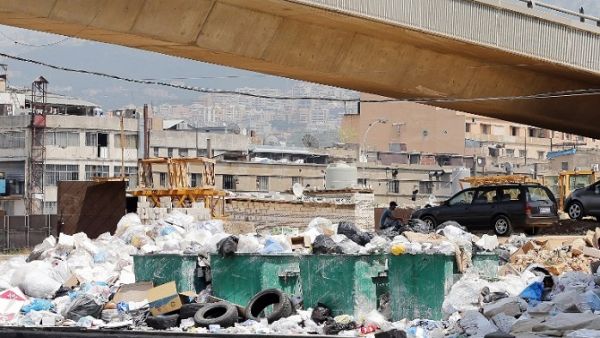 Trash builds up in Lebanon's capital. (Joseph Eid/ AFP)