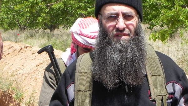 رجل الدين السني المتشدد احمد الاسير