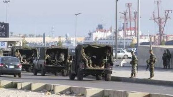 الجيش اللبناني يقصف مواقع المسلحين بالمدفعية الثقيلة والبعيدة المدى في جرود رأس بعلبك