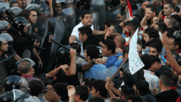 القوى الأمنيةأزالت الأسلاك الشائكة، ومجسمات الباطون التي كانت تغلق شارع السراي الحكومي