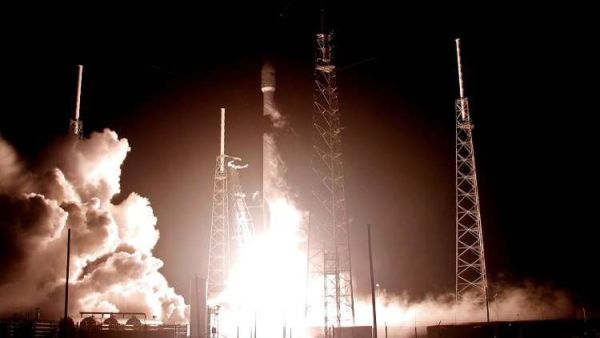 صاروخ SpaceX Falcon 9 يحمل أول مركبة فضائية إسرائيلية مصممة للهبوط على سطح القمر