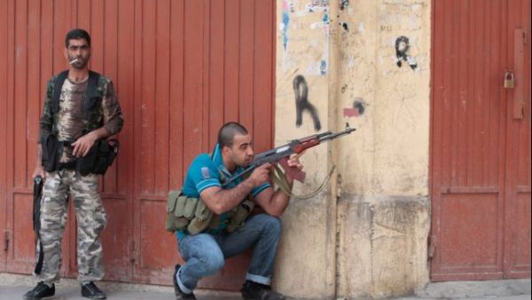 مسلحون في طرابلس/أ.ف.ب