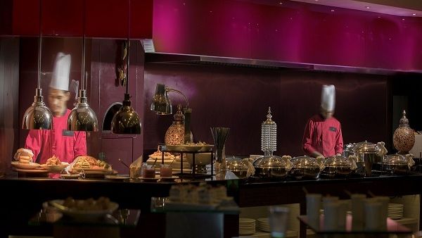 M Hotel Downtown by Millennium - Lemon Pepper Restaurant M Hotel Downtown by Millennium - Lemon Pepper Restaurant