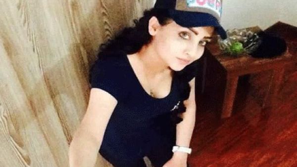 مذيعة قناة السومرية لوليتا مذيعة قناة السومرية لوليتا